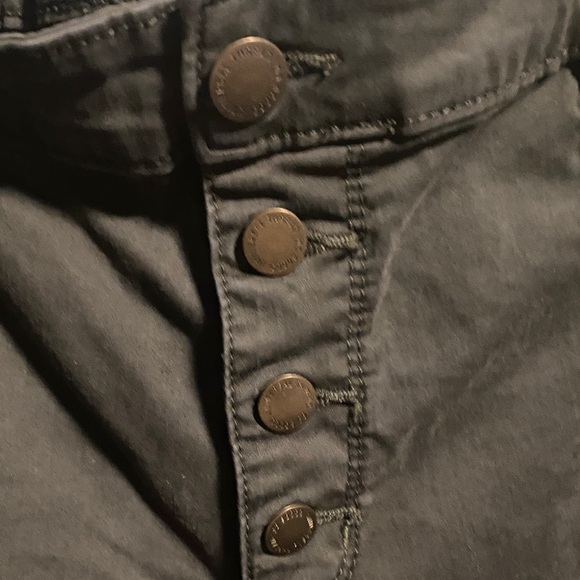 Universal Thread Dark Green Cargo Pants - Picture 3 of 9